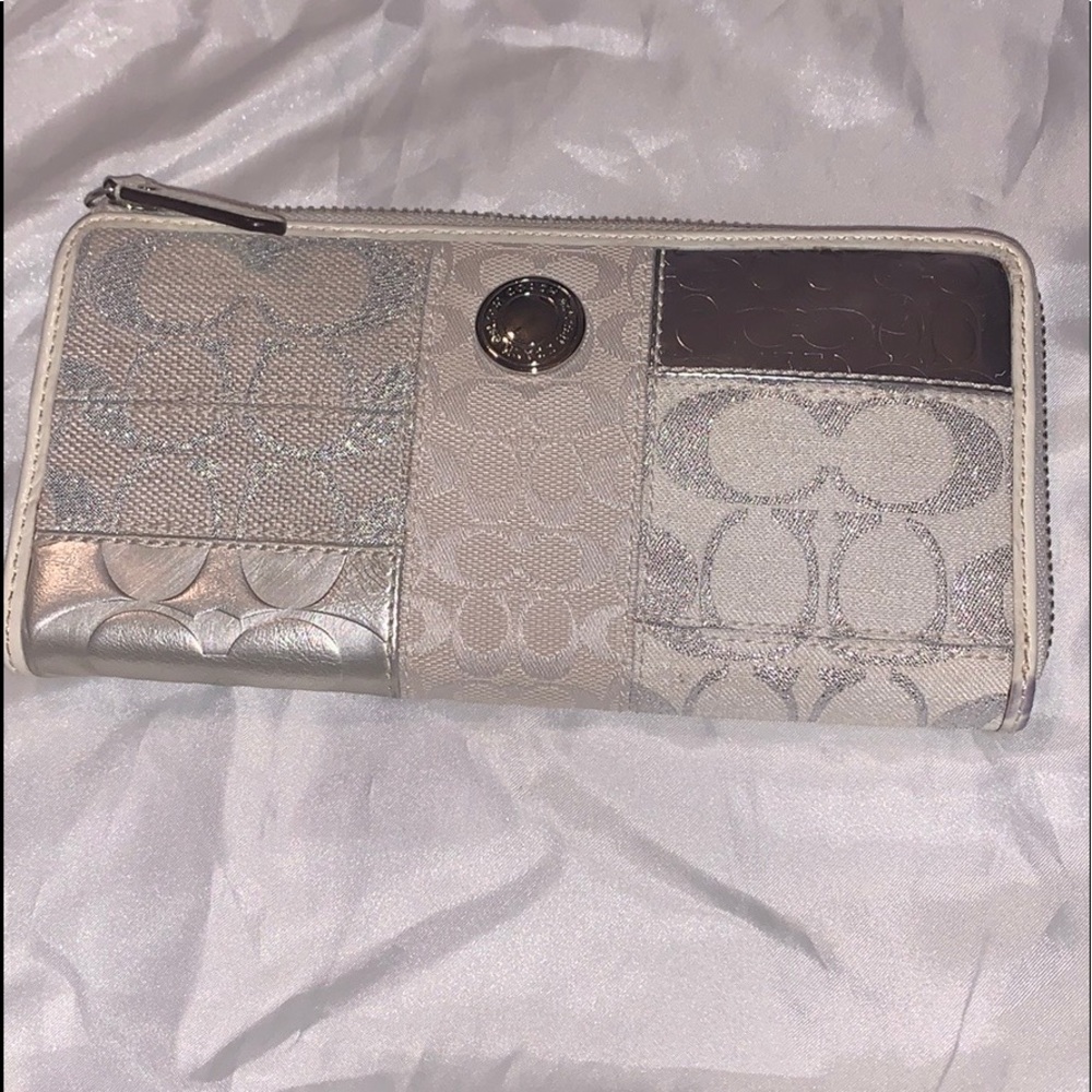 COACH SIGNATURE-STRIPE PATCHWORK WHITE Wallet